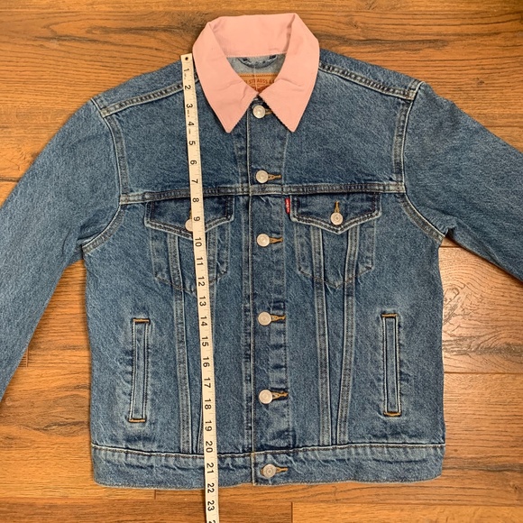 NEW Levi's | Ex-Boyfriend Denim Trucker Jacket - Picture 8 of 9